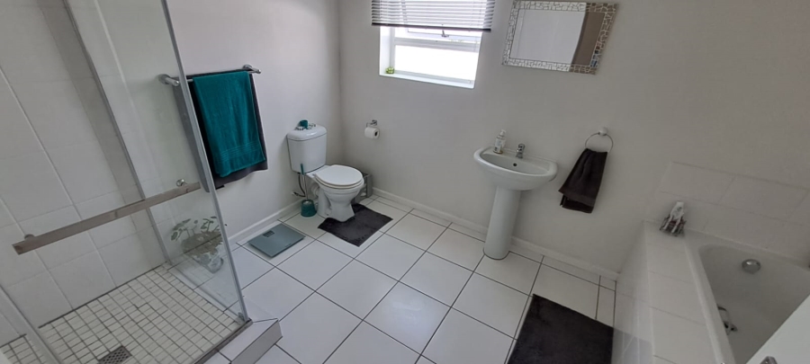 3 Bedroom Property for Sale in Blue Lagoon Western Cape